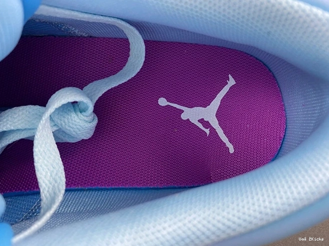 FN7366-400 Blue Jordan  Low 1 Aquarius 33 SE (GS) Resilient 0827